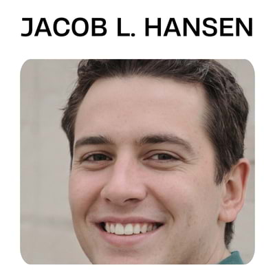 Jacob L. Hansen har en Bachelor i Cyberteknologi.